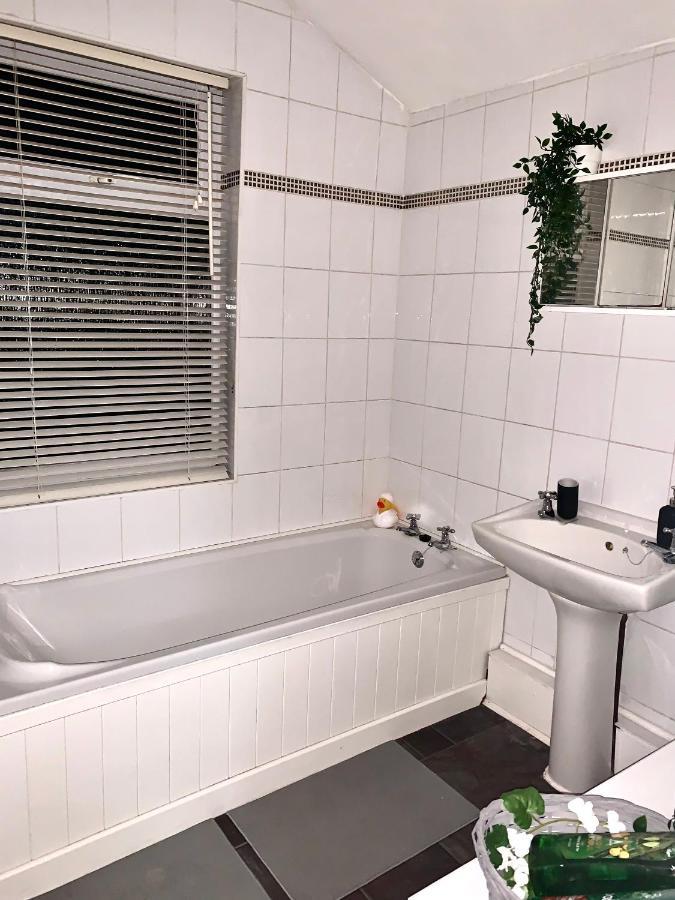 Contemporary 2 Bedroom Victorian Town House - Sleeps Up To 6 Kimberley  Exterior foto